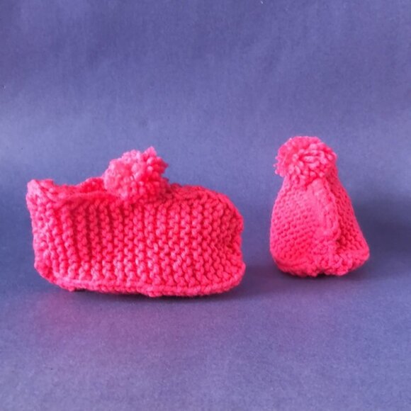 NWT Vintage Handmade Knitted Neon Pink Children’s Slipper Booties - Picture 3 of 4